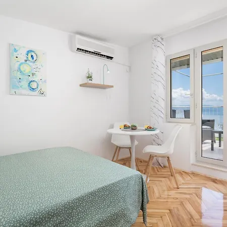 Rozi Apartment
